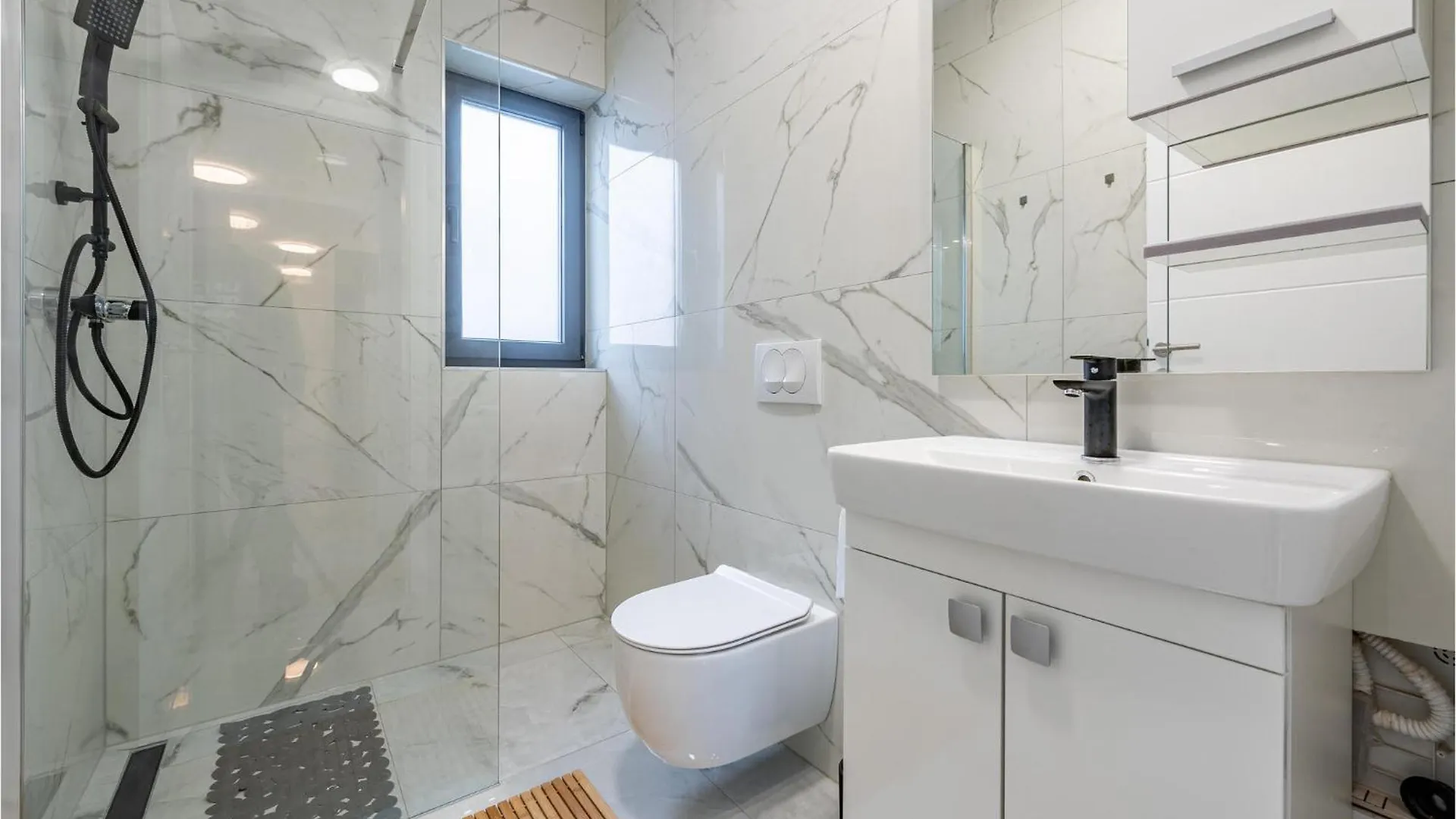 Pet Friendly Apartment In Vir With Wifi
